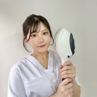 スタッフ めい