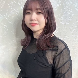 安間　史織