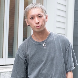山下　卓也