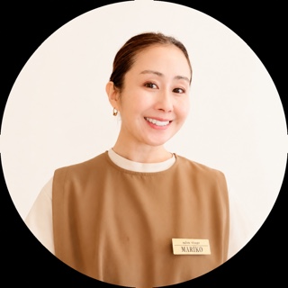 まつ毛・眉毛担当　Marico