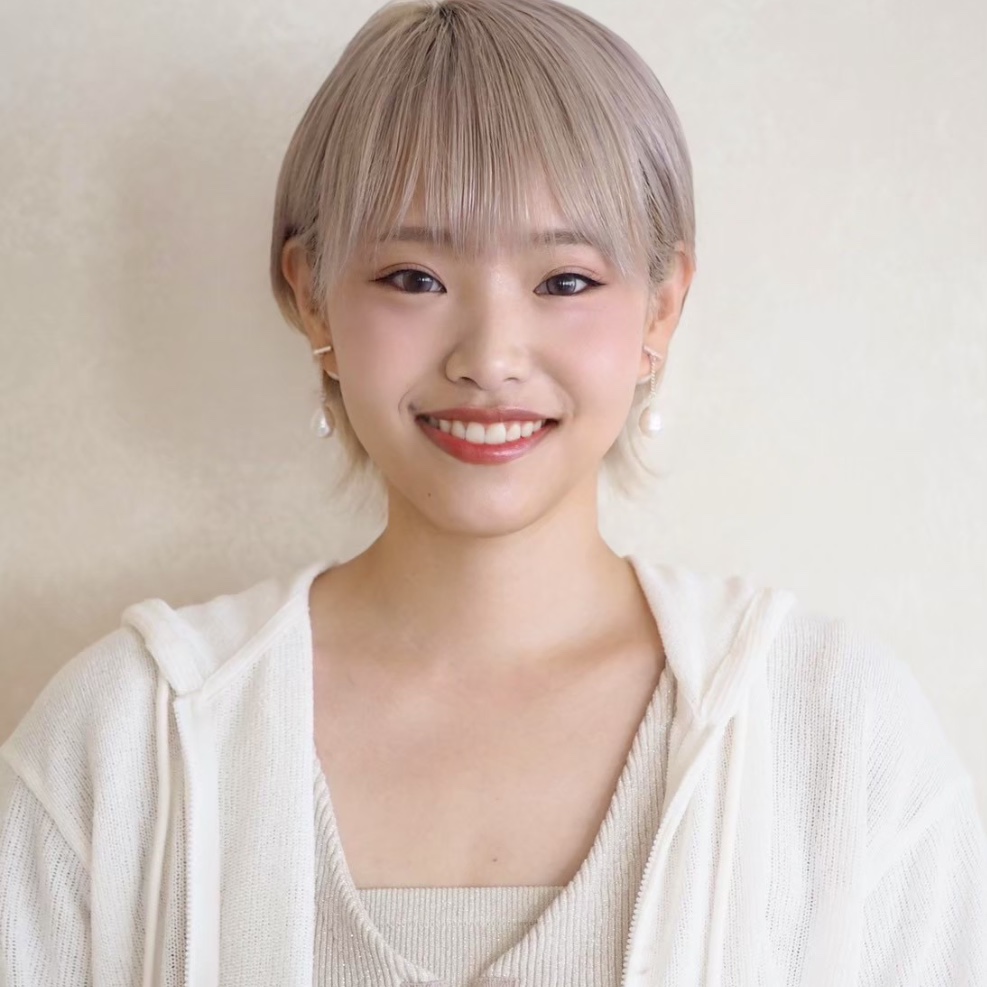 吉澤　愛　(7階)