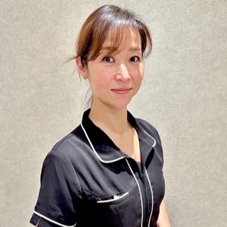 須賀由美子　　指名1100円