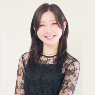 飯澤　綾乃