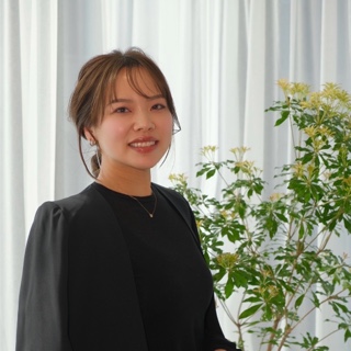 Erica                 owner/nailist