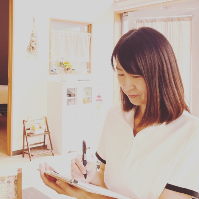 小林美由喜　アロマセラピー・脳リラ・ララケア専門