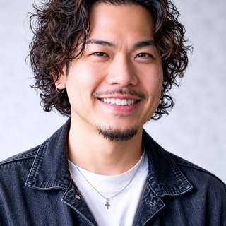 小形真也