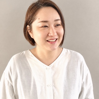 鶴﨑　由美