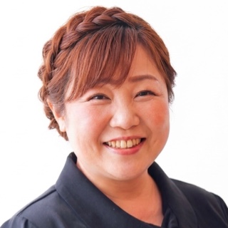 野村　育子