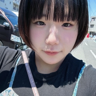 石井　ハルカ