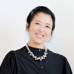 金野　明日香