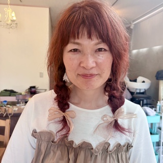 二村　麻由美