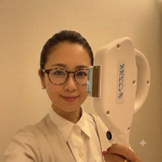 脱毛担当セラピスト 薫奈子