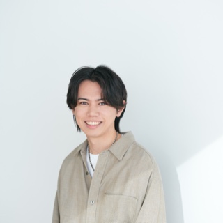 仲尾　翔也