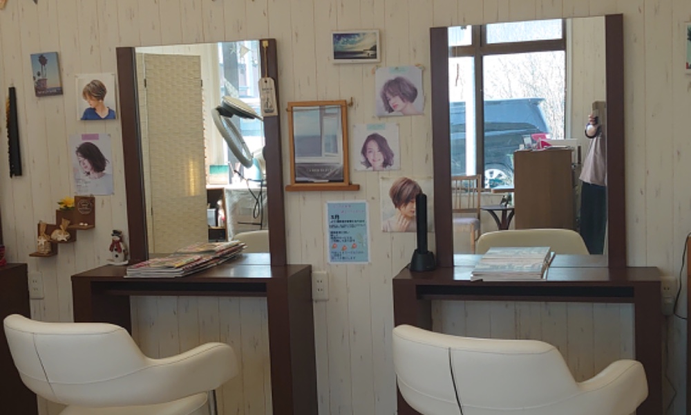 HAIR SALON すりーずはうすのサロン