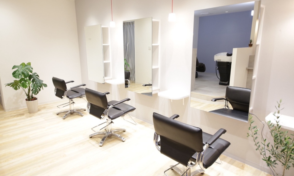 Rela hairのサロン