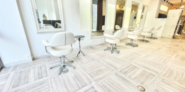 Agu hair cyanのサロン