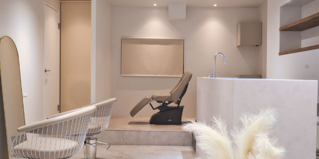 ヨコバリのサロン