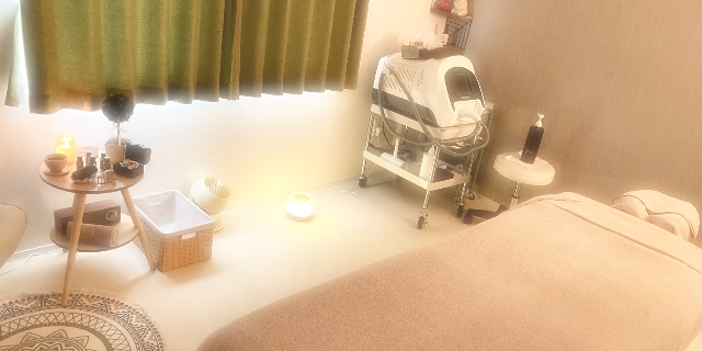 せきななえのサロン