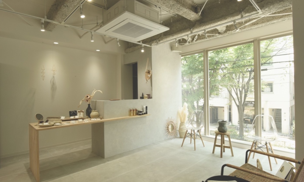 poligono のサロン