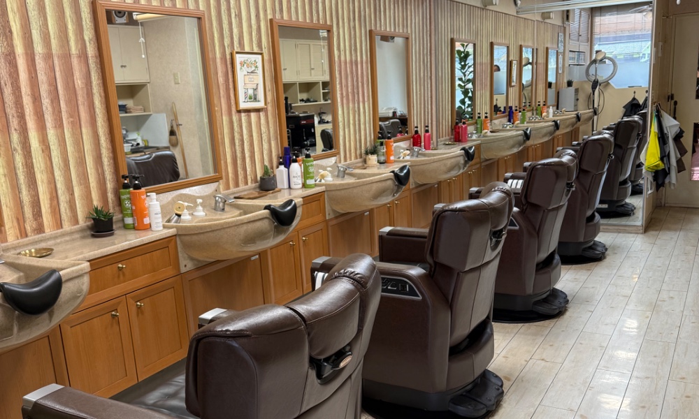 塔尾知佳良のサロン