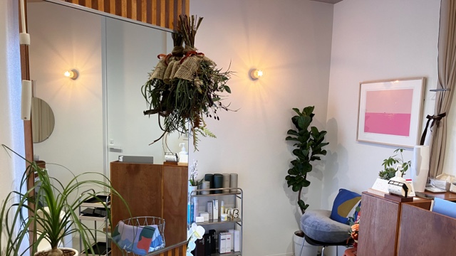 八子　由香里のサロン