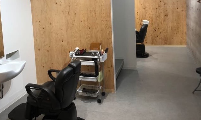 髪技屋のサロン