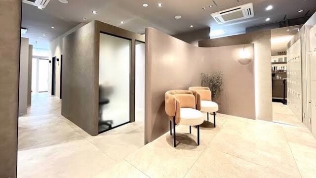 日下実来のサロン