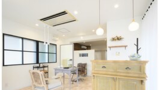 LOWFAロウファのサロン