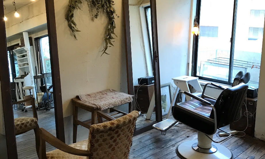 トリコアンティークのサロン